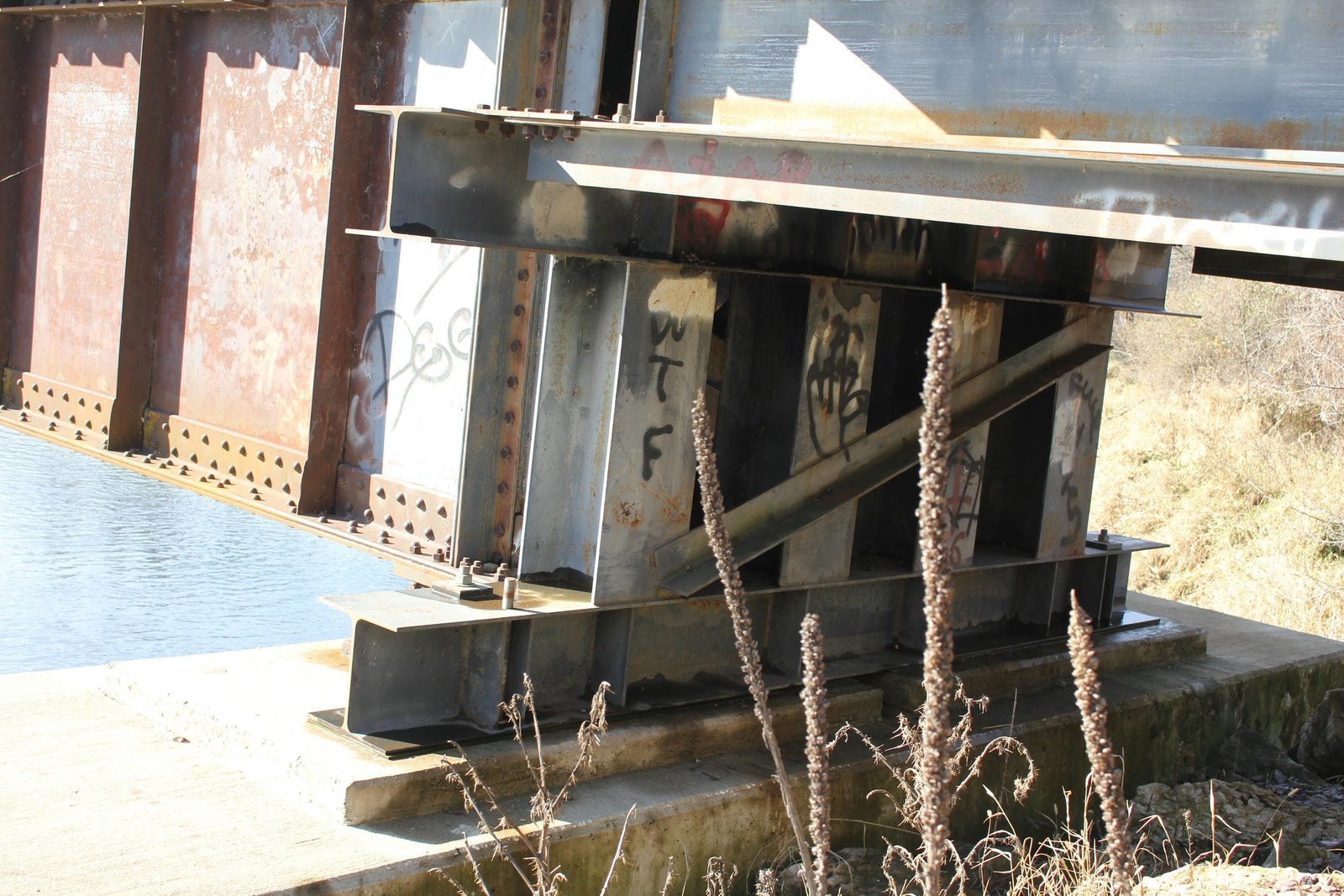 Bent at north pier